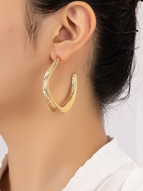 *Twisted Metal Hoop Earrings