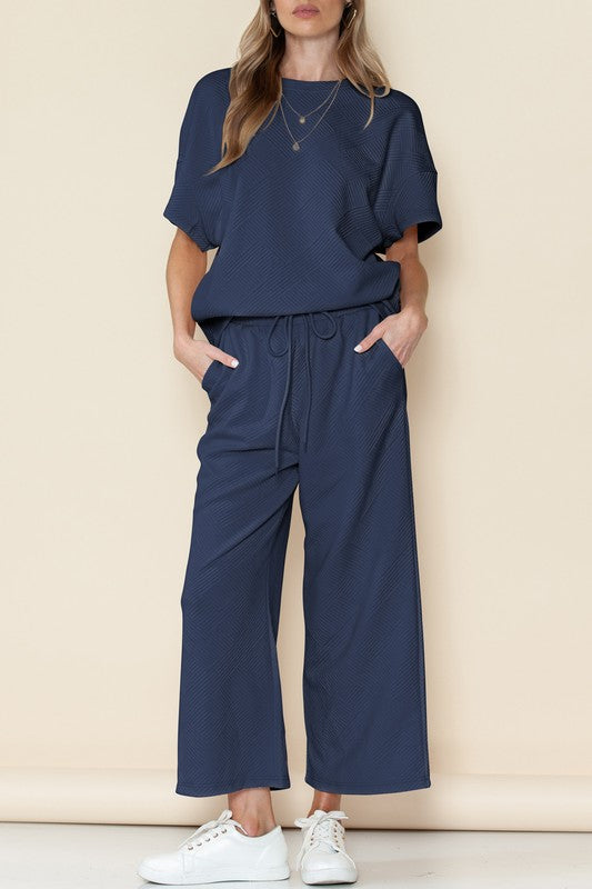 *Textured T-Shirt and Drawstring Pants Set