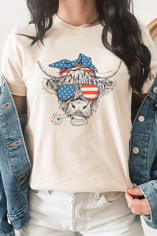 *Patriotic Highland Cow American Flag Graphic Tee